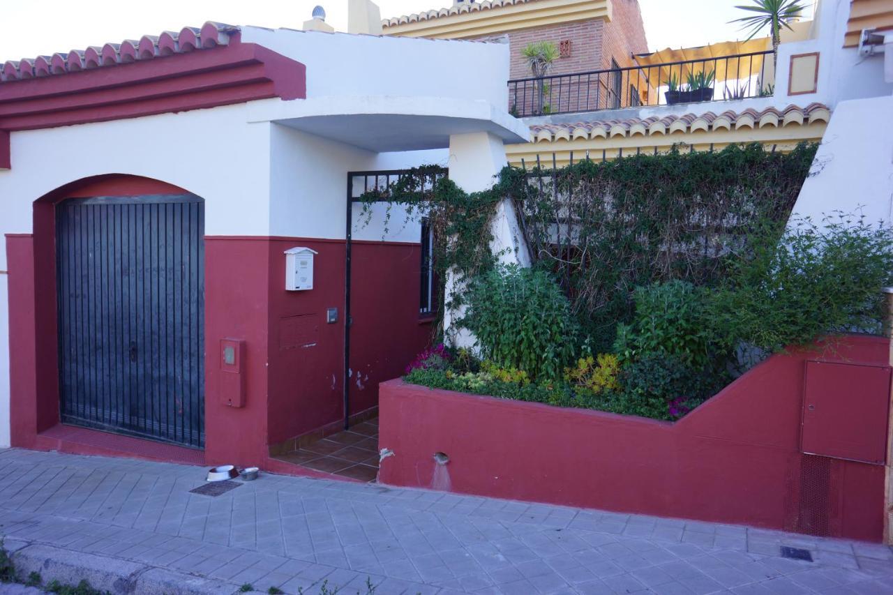Comfortable Single Bluing Room B&B Granada Bagian luar foto