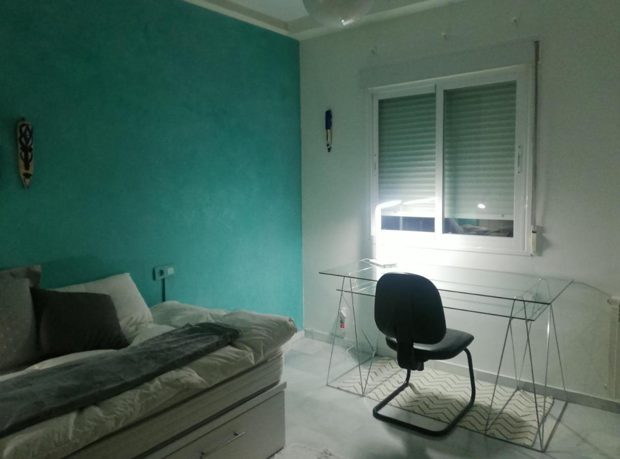 Comfortable Single Bluing Room B&B Granada Bagian luar foto